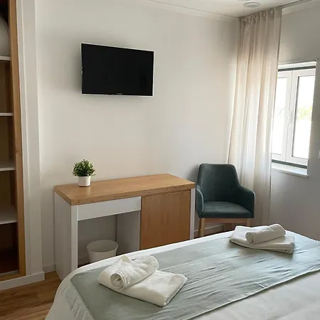 Quarto em Acomodações Particulares Lugar Da - Consolação -