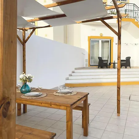 Quarto em Acomodações Particulares Lugar Da - Consolação -